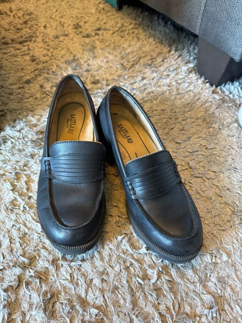 Eastland Newbury Women's Black Leather Lug Sole Penny Loafers Size 7M